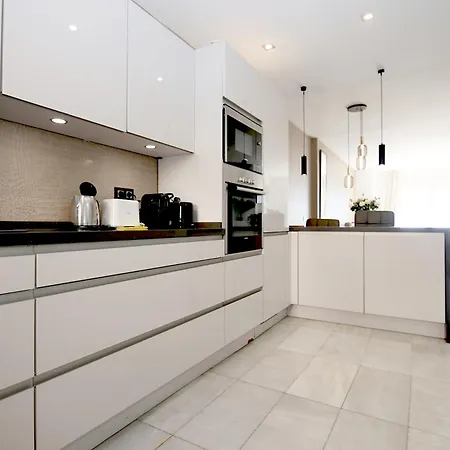 Port Townhouse Vicky Appartamento Estepona